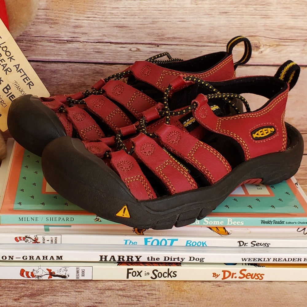 Kids Keen Waterproof Sandals Unsized 8" EUC